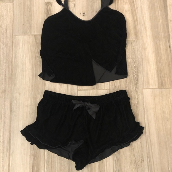 EUC Victoria’s Secret Black Velvet PJ set - Picture 2 of 5